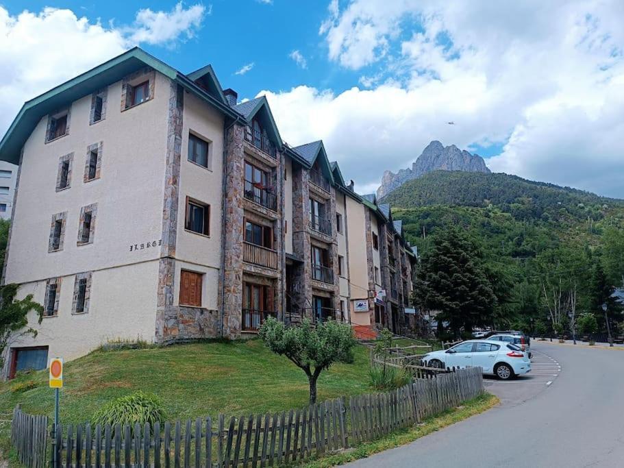 Balaitus Petfriendly - Arafita Apartamentos Sallent de Gállego Dış mekan fotoğraf